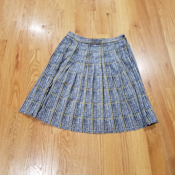 Kathryn Deene Dresses & Skirts - Kathryn Deene Size 18/20 mid length skirt.